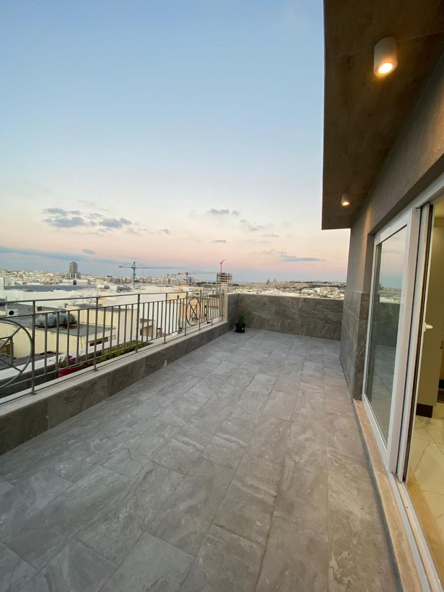 Terrace View- A Charming Two Bedrooms Penthouse Ac-Wifi Msida Exterior foto